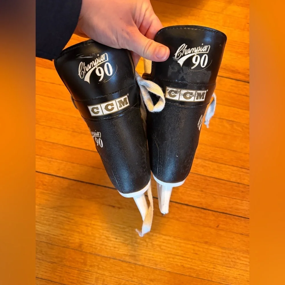 CCM Champion 90 Ice Skates